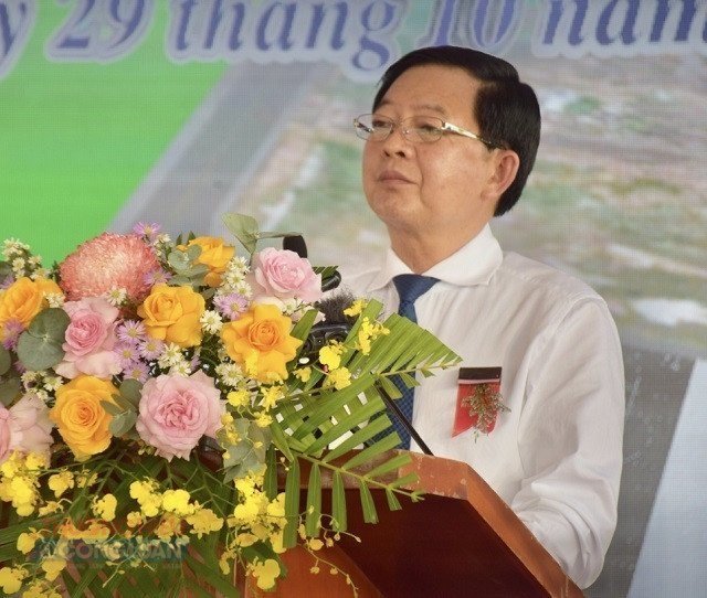 Ph&oacute; thủ tướng Hồ Quốc Dũng ph&aacute;t biểu &yacute; kiến chỉ đạo tại buổi lễ.