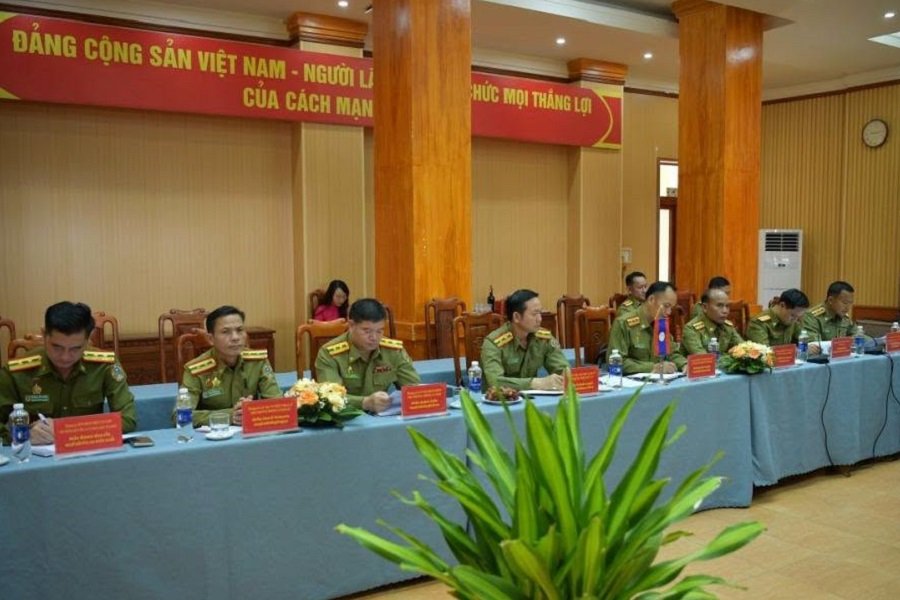 Đại biểu Công an tỉnh Khăm muồn tham dự buổi hội đàm Đại biểu Công an tỉnh Khăm muồn tham dự buổi hội đàm