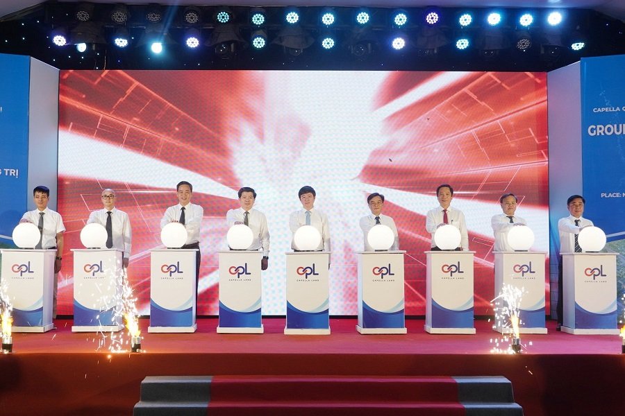 C&aacute;c đại biểu thực hiện nghi thức khởi c&ocirc;ng dự &aacute;n