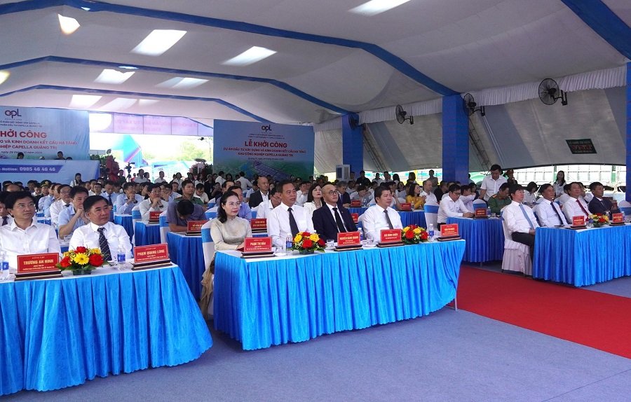 C&aacute;c đại biểu tham dự tại lễ khởi c&ocirc;ng