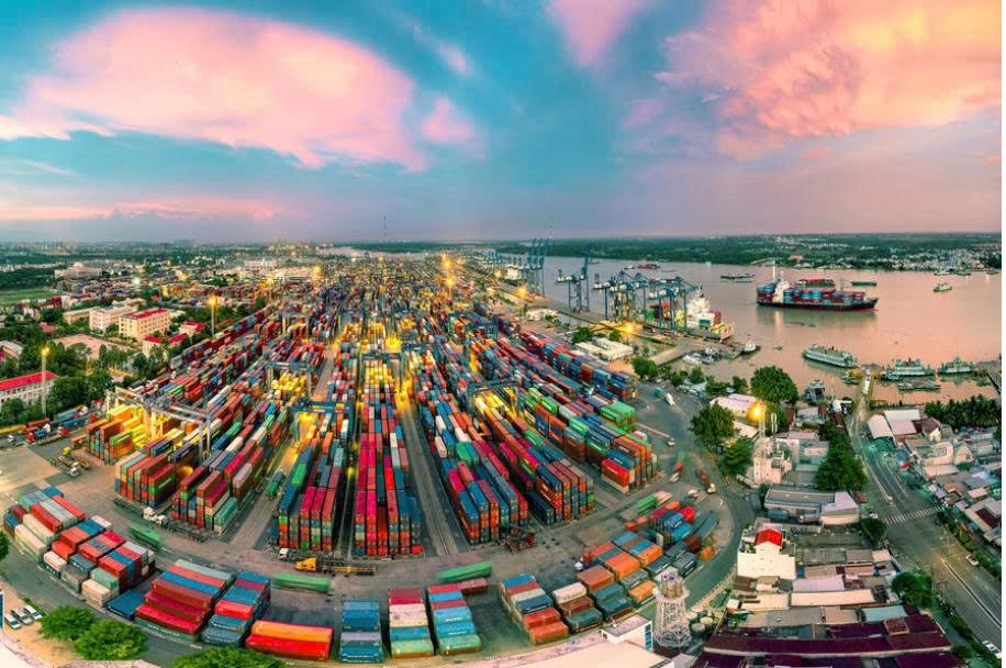 Doanh nghiệp đẩy mạnh xuất khẩu, mở rộng thị trường quốc tế. Doanh nghiệp đẩy mạnh xuất khẩu, mở rộng thị trường quốc tế.