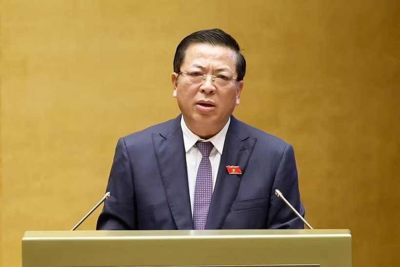 Bộ trưởng Bộ Xây dựng Trần Hồng Minh phát biểu giải trình, làm rõ một số vấn đề đại biểu Quốc hội nêu. (Ảnh: Doãn Tấn/TTXVN) Bộ trưởng Bộ Xây dựng Trần Hồng Minh phát biểu giải trình, làm rõ một số vấn đề đại biểu Quốc hội nêu. (Ảnh: Doãn Tấn/TTXVN)