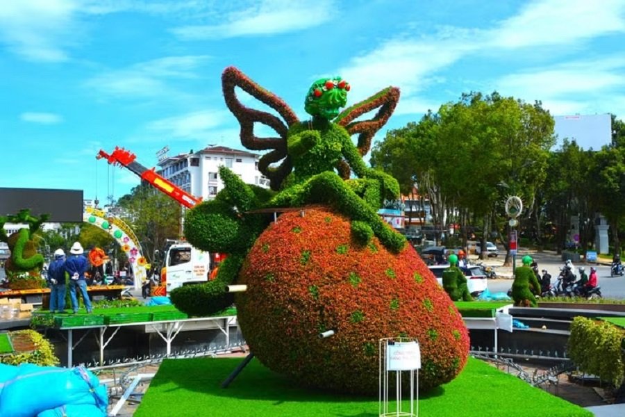 Không khí Festival hoa Đà Lạt đã len lỏi tới từng con đường, góc phố rồi!.. Không khí Festival hoa Đà Lạt đã len lỏi tới từng con đường, góc phố rồi!..