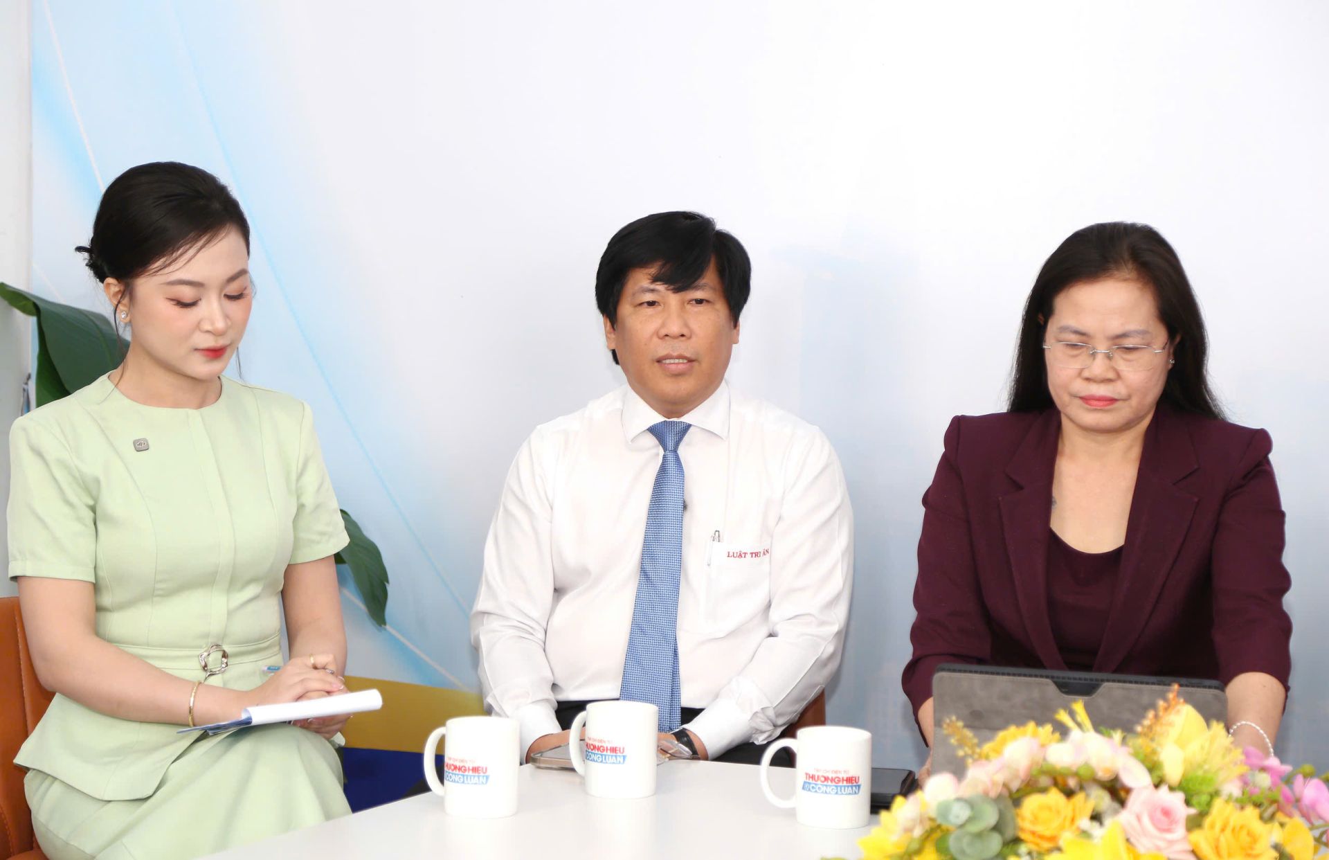 Thạc sĩ, Luật sư Trần Cao Đại Kỳ Qu&acirc;n, Ph&oacute; Chủ nhiệm Đo&agrave;n Luật sư TP Đồng Nai chia sẻ những khuyến nghị gi&uacute;p người d&acirc;n x&aacute;c minh tư c&aacute;ch h&agrave;nh nghề, tr&aacute;nh trở th&agrave;nh nạn nh&acirc;n của c&aacute;c đối tượng mạo danh luật sư.