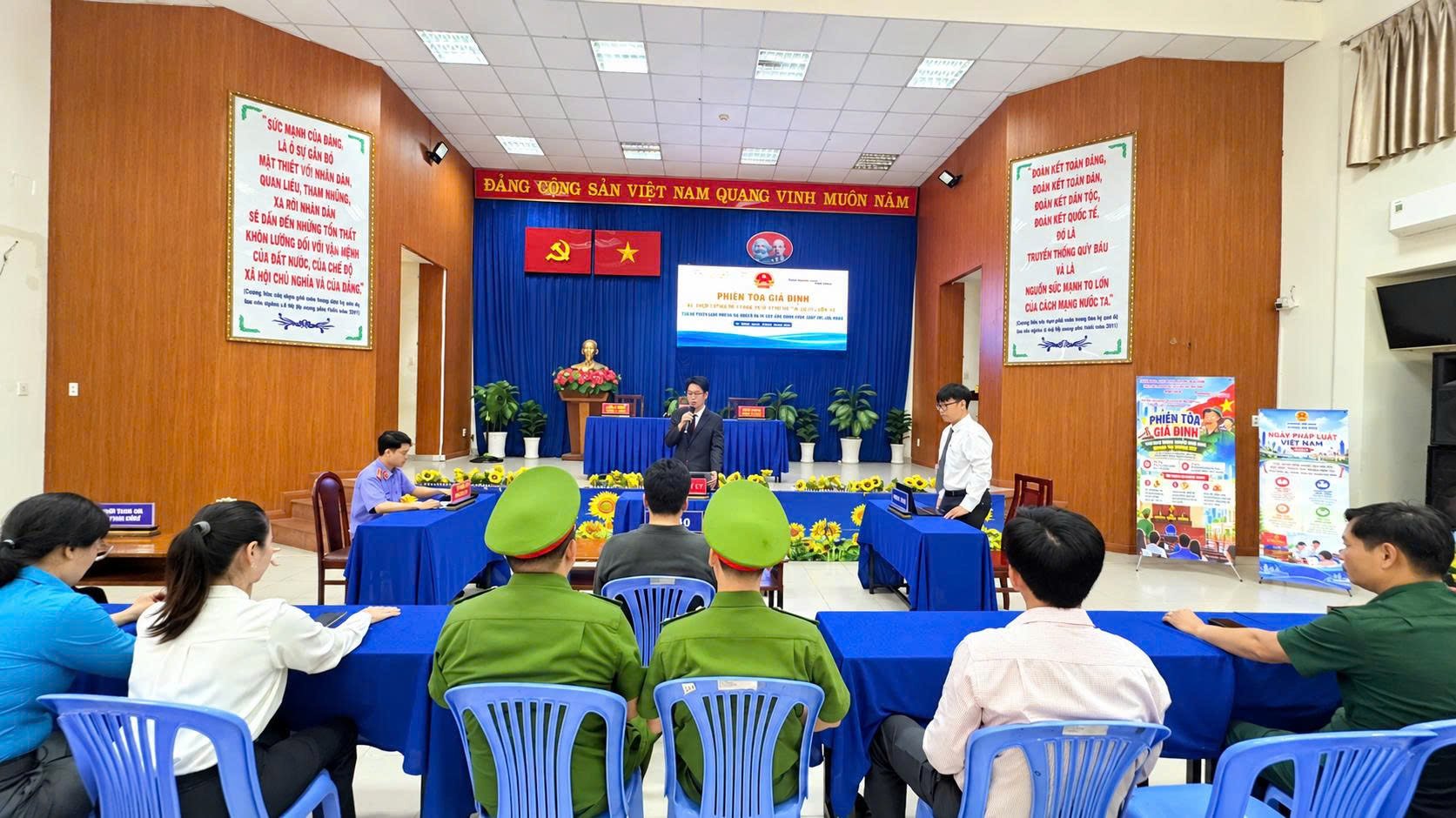 TP.HCM: Phường Tân Bình tuyên truyền pháp luật về nghĩa vụ quân sự qua phiên tòa giả định - Hình 1