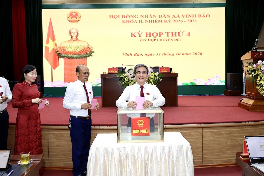 Bỏ phiếu bầu chức danh Ph&oacute; Chủ tịch UBND x&atilde;.