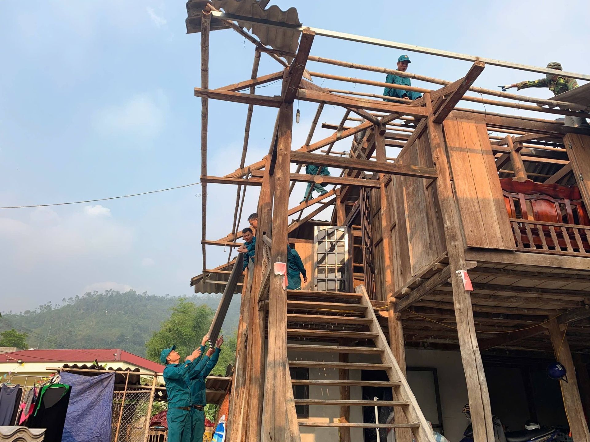 Lào Cai hỗ trợ đến 100 triệu đồng đối với nhà ở bị thiệt hại do thiên tai, hỏa hoạn Lào Cai hỗ trợ đến 100 triệu đồng đối với nhà ở bị thiệt hại do thiên tai, hỏa hoạn