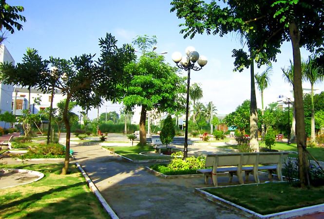Một c&ocirc;ng vi&ecirc;n tại phường Long Xuy&ecirc;n