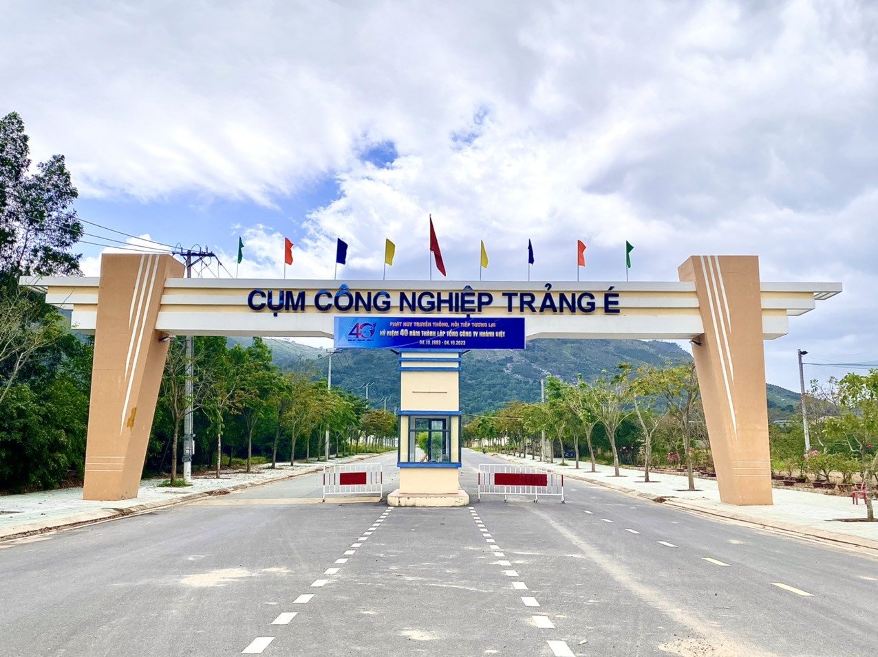 Nhà máy Hememics Việt Nam dự kiến sản xuất graphene, biochip và các linh kiện công nghệ cao tại Khánh Hòa. Nhà máy Hememics Việt Nam dự kiến sản xuất graphene, biochip và các linh kiện công nghệ cao tại Khánh Hòa.