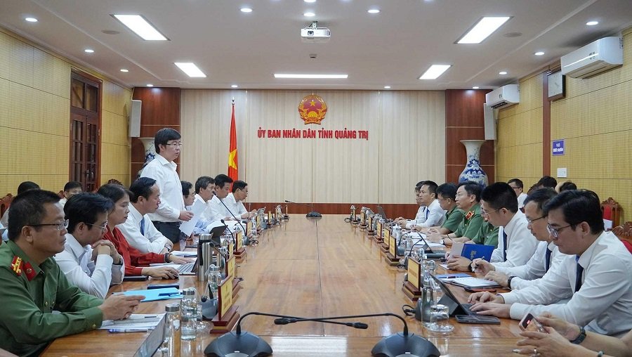 Toàn cảnh buổi làm việc Toàn cảnh buổi làm việc