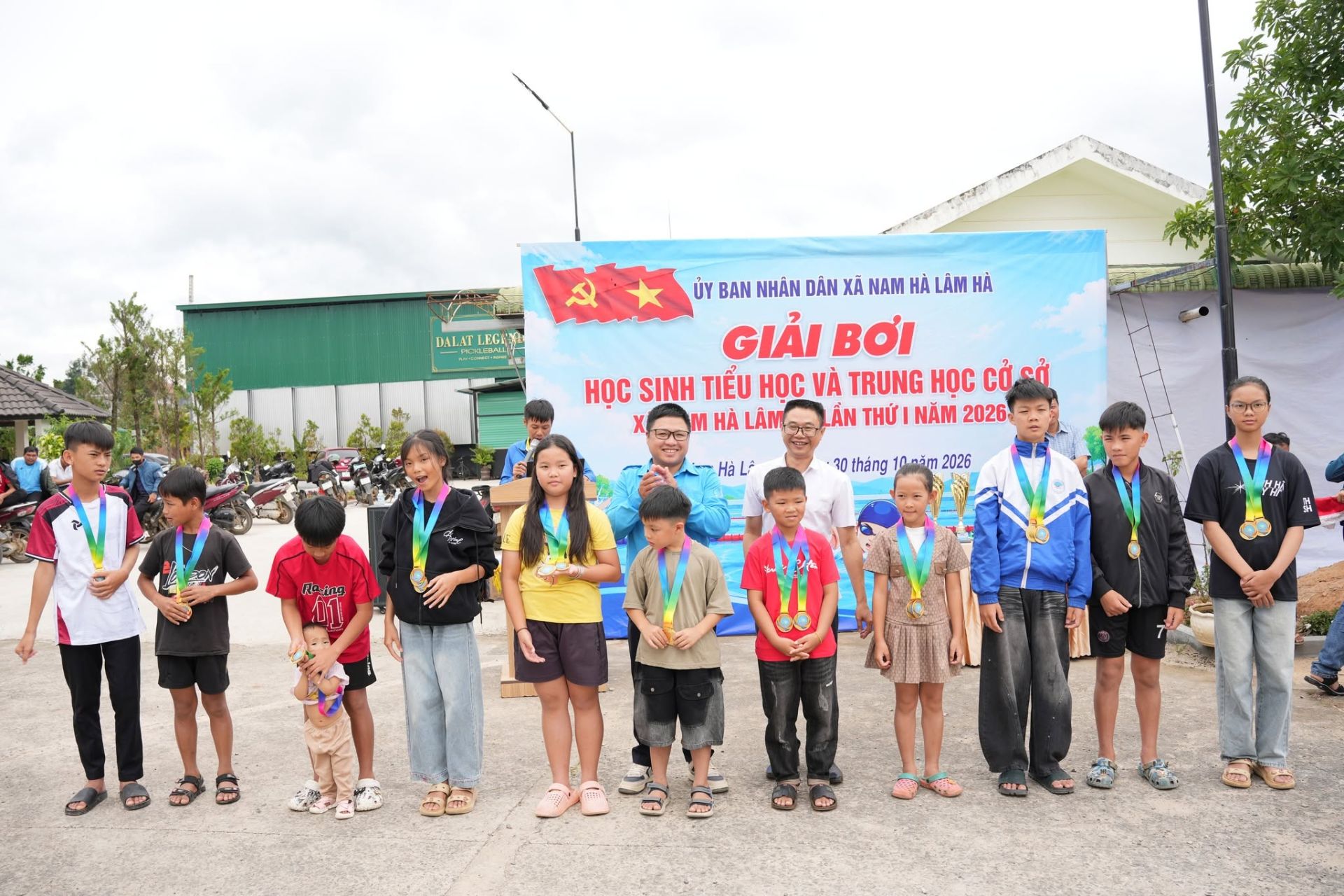 Ban Tổ chức đã trao Cúp, huy chương và tiền thưởng cho các vận động viên đạt thành tích xuất sắc ở từng nội dung thi đấu, với các giải Nhất, Nhì và giải Ba. Ban Tổ chức đã trao Cúp, huy chương và tiền thưởng cho các vận động viên đạt thành tích xuất sắc ở từng nội dung thi đấu, với các giải Nhất, Nhì và giải Ba.