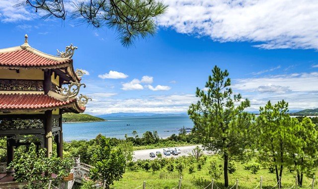 Vũng Chùa - Đảo Yến: Giữ vẻ đẹp vùng biển thiêng - Hình 1